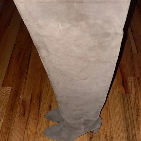 Zara (EUC) faux leather suede taupe heeled boots for women. Size EUR. 40/US 9. - Picture 3 of 6